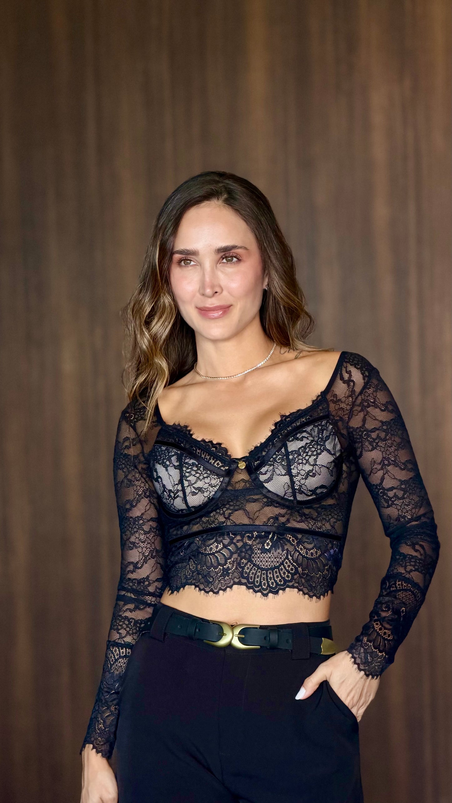 CROPTOP VALENCIA (NEGRO)