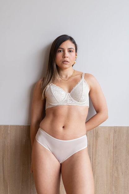 CONJUNTO ALICE (CREMA)